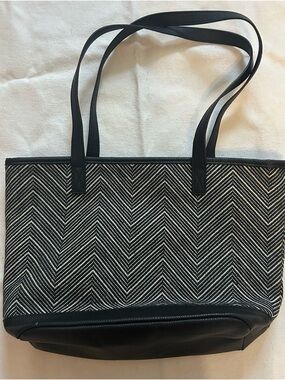 thirty-one Black and White Chevron Tote with Long Straps